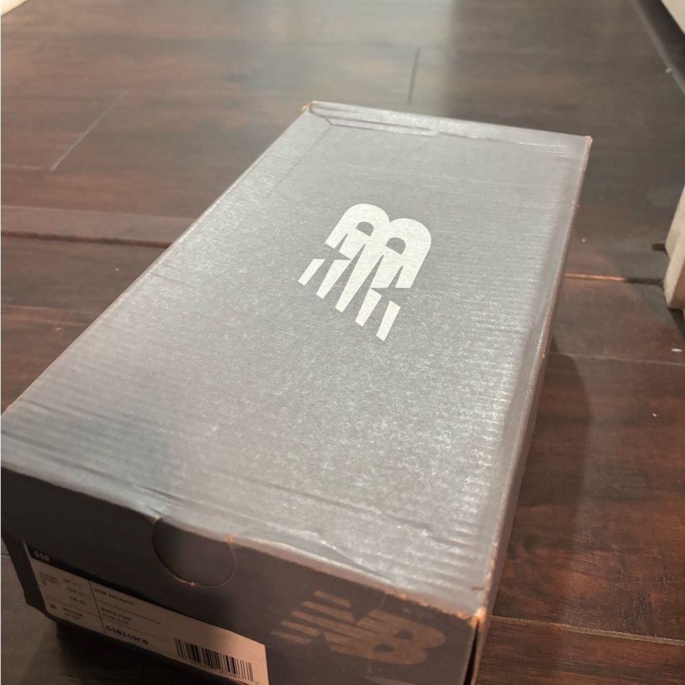 New Balance White and Pink Shoe Box